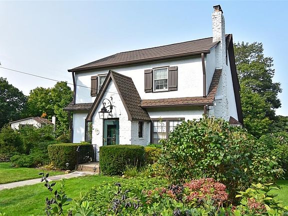 2nd image of 54 Forest Blvd