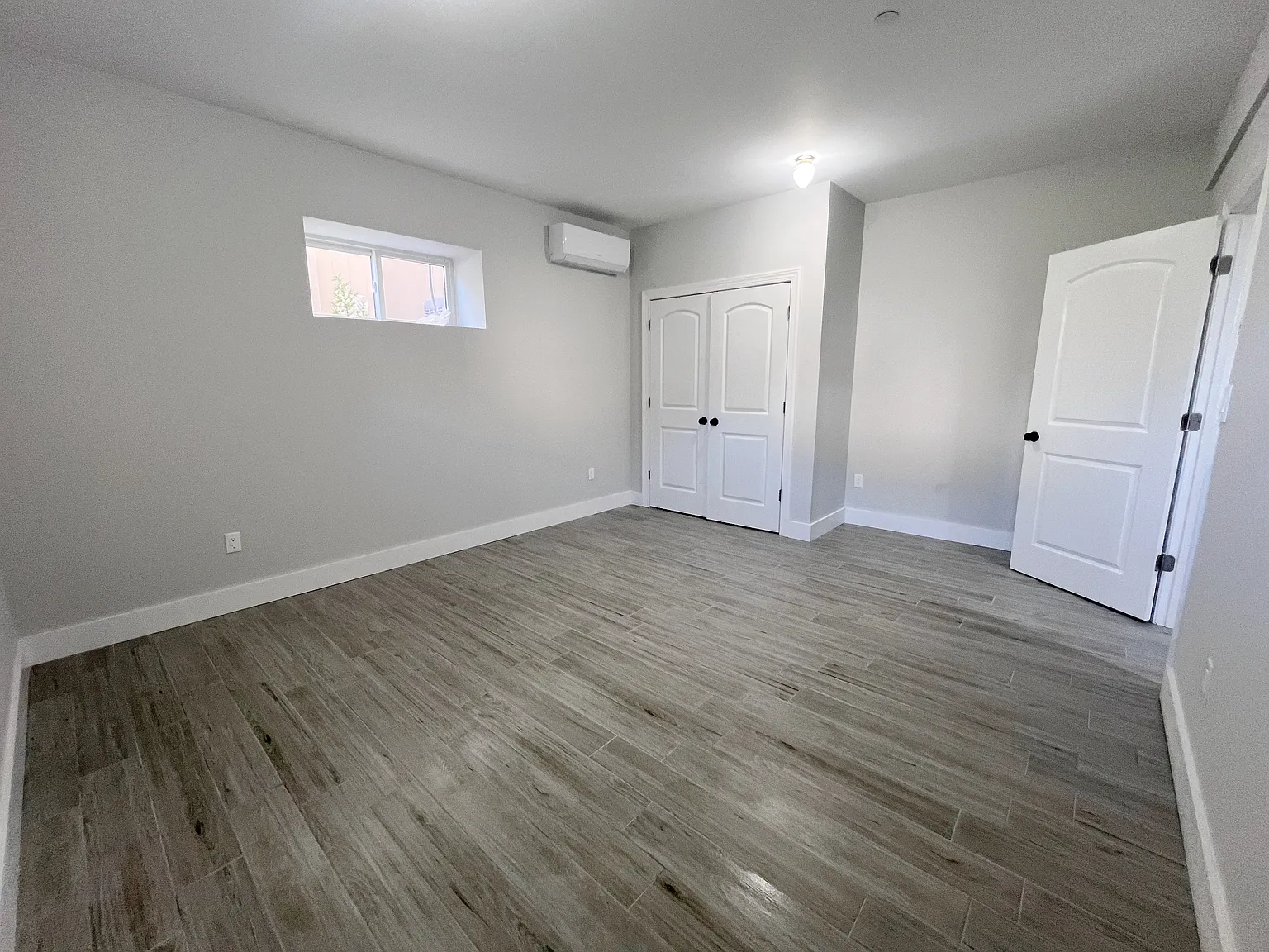 1 bed, 900 sqft, $1,800 — Photo 3