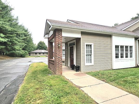 3rd image of 85 River Rd #4