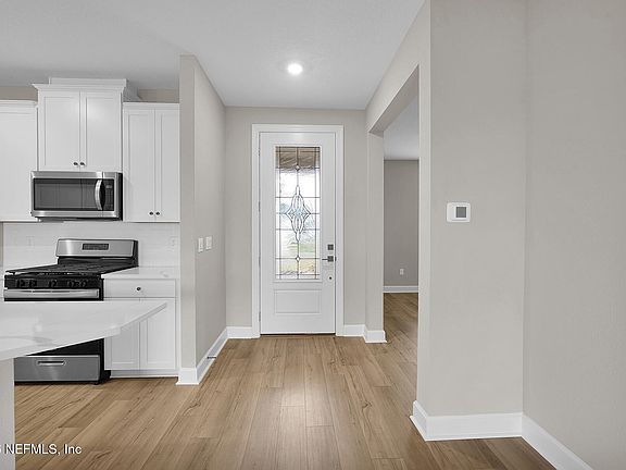 3rd image of 3972 GAREYS FERRY Way