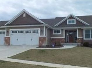 4 Blackstone Way, Le Claire, IA