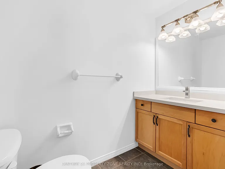 75 Benjamin Cres — Photo 28