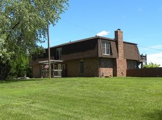 3926 Loma Ct, Topeka, KS 66617