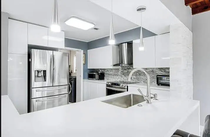 3 bed, 2.0 bath, 1514 sqft, $4,200 — Photo 4