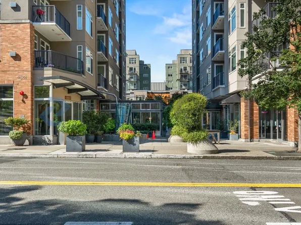 2801 1st Ave APT 114, Seattle, WA 98121