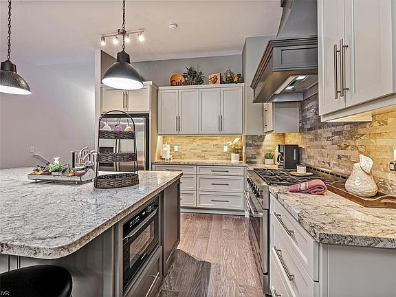 4th image of 929 Northwood Blvd #113
