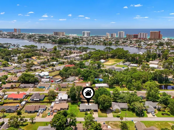 146 Pelican Way, Panama City Beach, FL 32408
