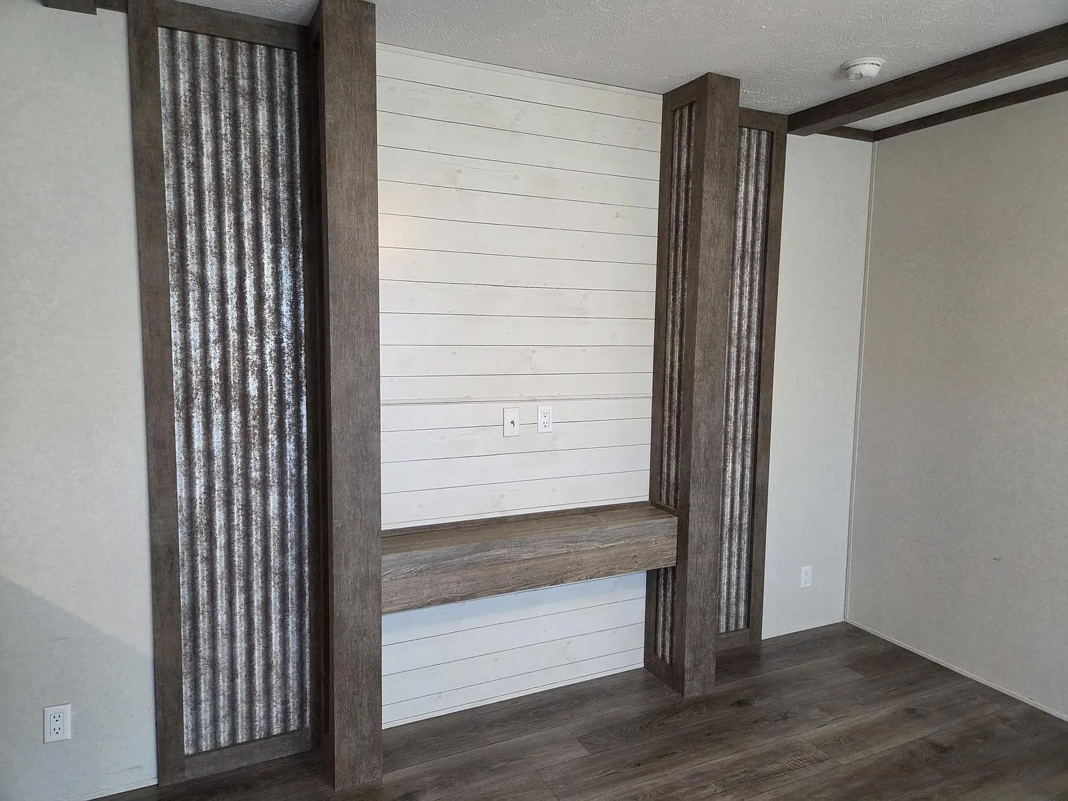 Convienent And Comfort Living! — Photo 4