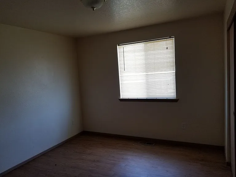 1306 SW 10th Ct — Photo 3