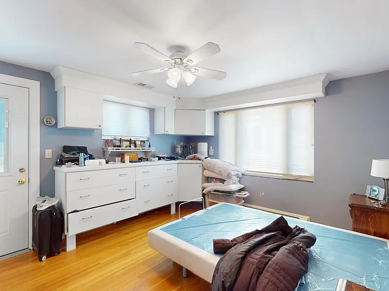 18 Eastburn St #2 — Photo 4