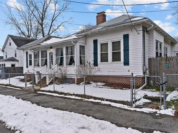 727 Oakland Beach Ave, Warwick, RI 02889