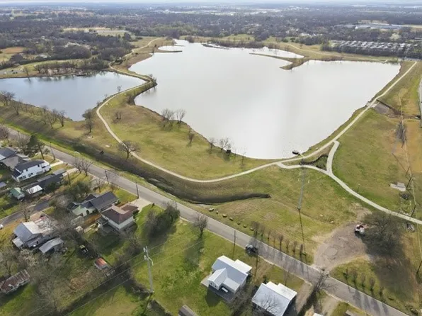 108 Reservoir St, Sulphur Springs, TX 75482