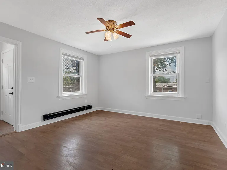 1608 W St SE — Photo 29