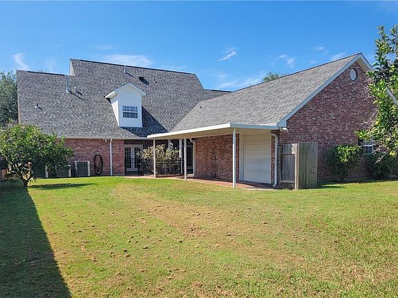 4th image of 108 Lake Ridge Dr