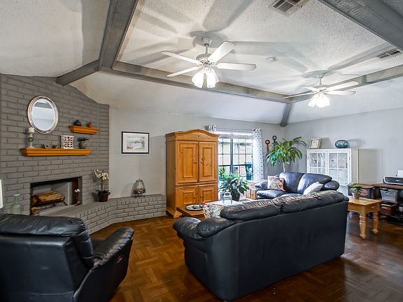 5th image of 1833 Rivertree Ct
