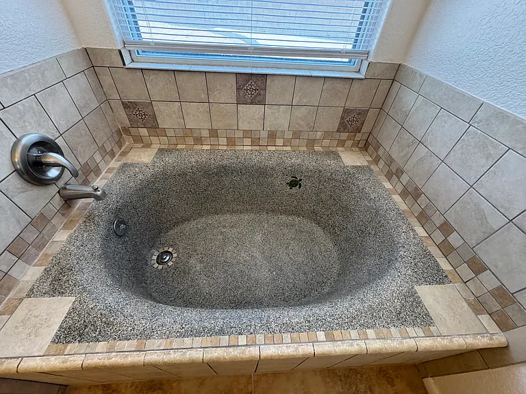 7815 S Wild Primrose Ave — Photo 32