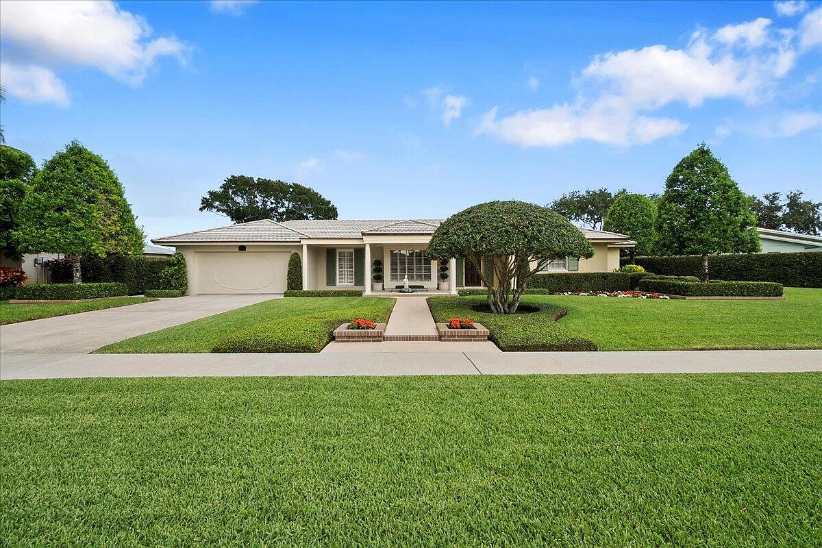 1000 Country Club Dr