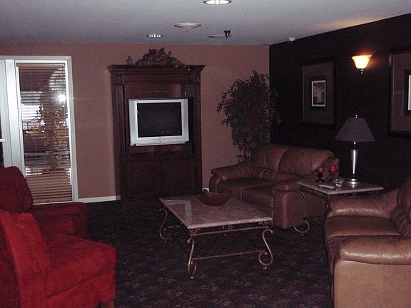 Clbu Room