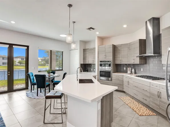 10480 Waves Way, Parkland, FL 33076