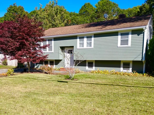 14 Justine Rd, Plymouth, MA 02360