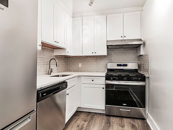 5th image of 91 Van Cortlandt Ave W APT 6H