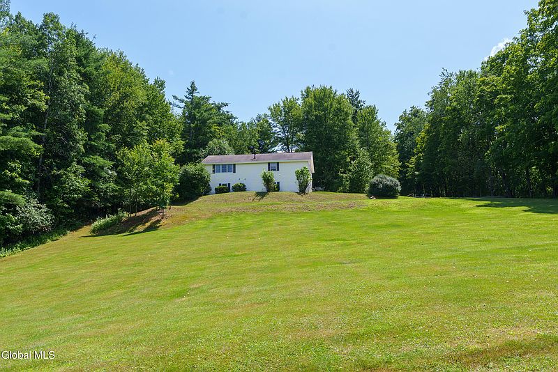 4th image of 44 Martindale Way