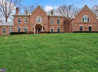 1412 Wynhurst Ln, Vienna, VA 22182