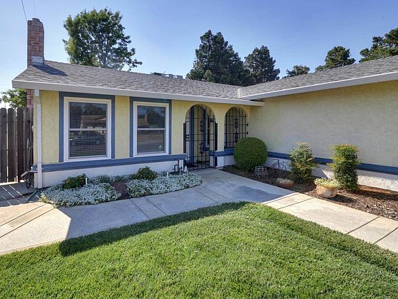3rd image of 8012 Gilpen Way