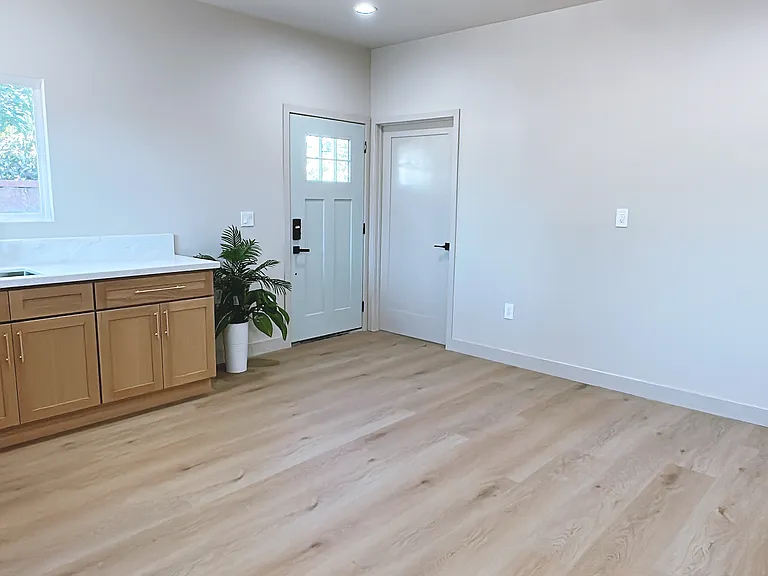 11156 Dallas Dr — Photo 2