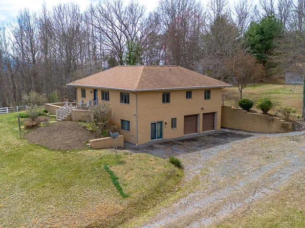 250 Forge Hill Ln, Lexington, VA 24450