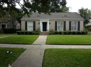 2425 Swift Blvd, Houston, TX 77030