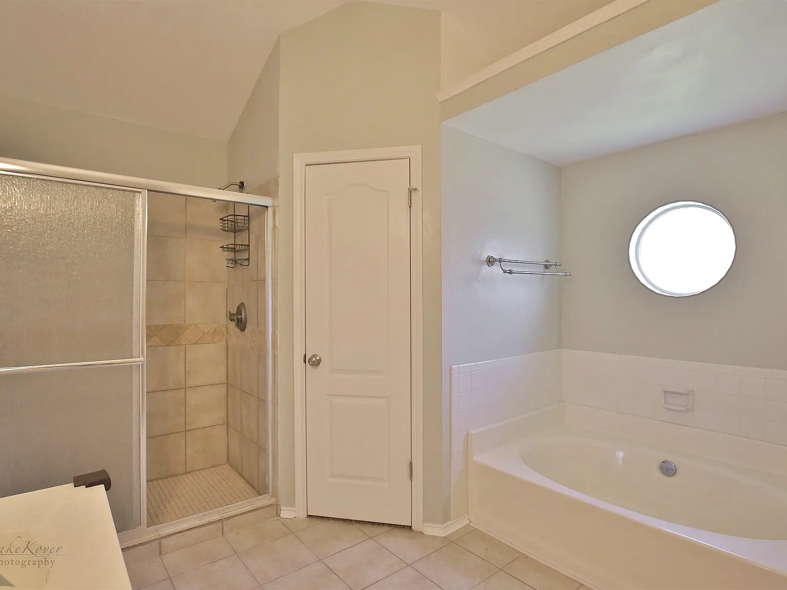 3 bed, 1629 sqft, $2,495 — Photo 4