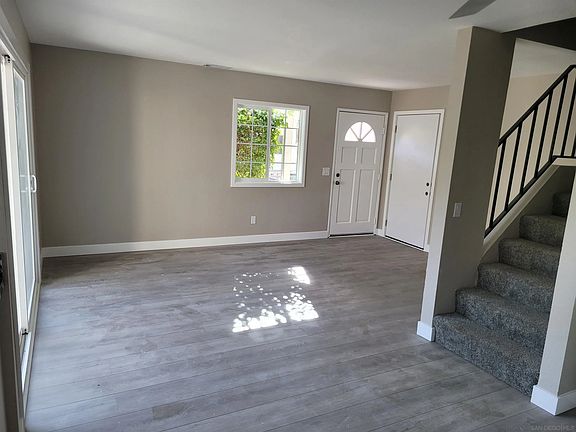 4th image of 1225 N Broadway N #16