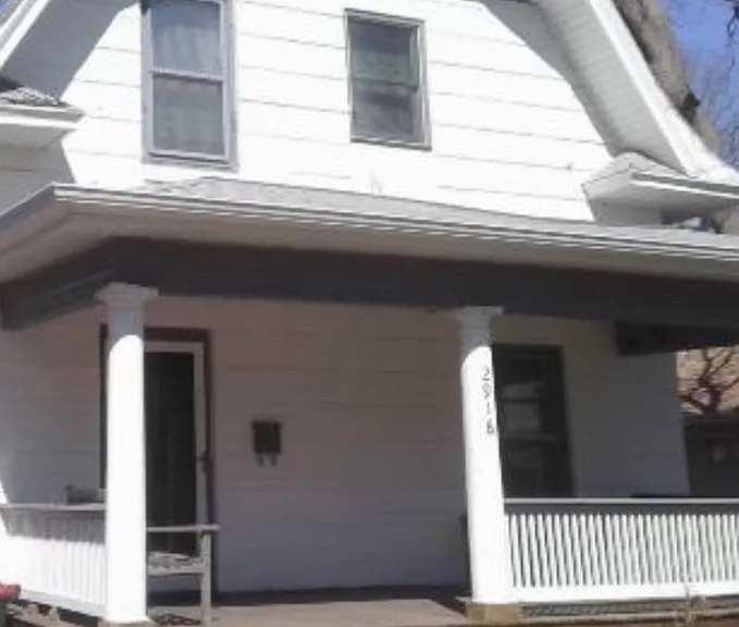 2918 Garfield St — Photo 1