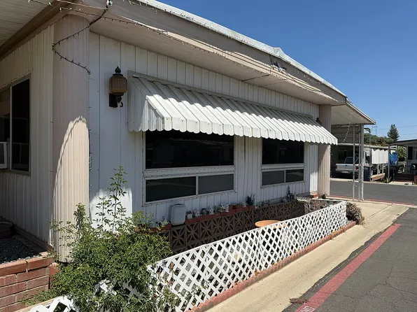 560 W Pleasant Ave Space 55, Tulare, CA 93274