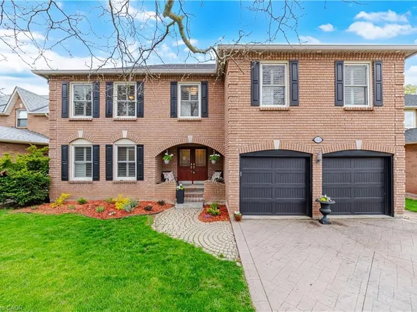 1122 Berkshire Ct, Oakville, ON L6M 2L6
