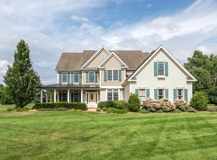 3802 E Garden Ct, Saline, MI