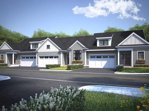 14 Palmetto Dr #14, Bellingham, MA 02019