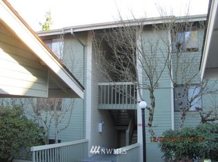 20241 Vikings Crst NE APT 6-201, Poulsbo, WA