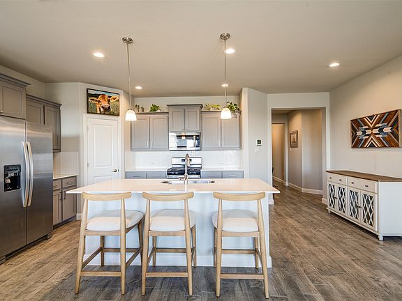 3rd image of 145 Hawksbill Ln