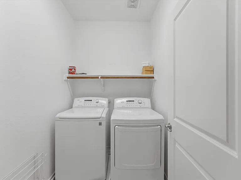 3406 W 4th St — Photo 16