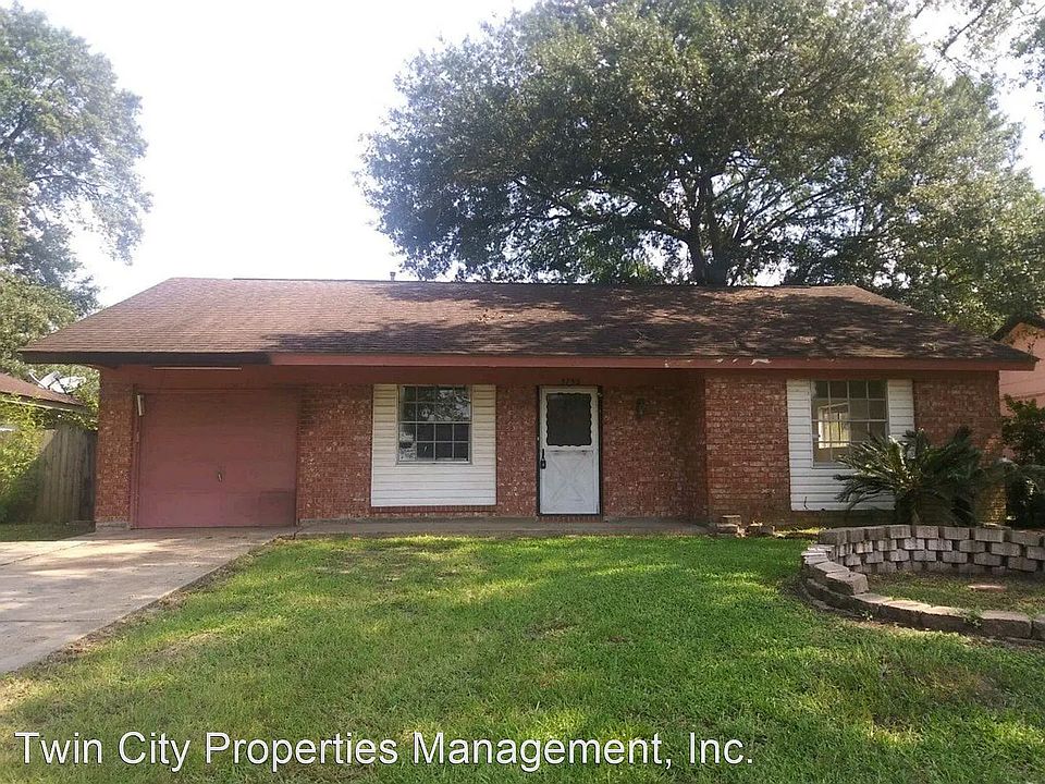 1st image of 3732 Hemlock Ln