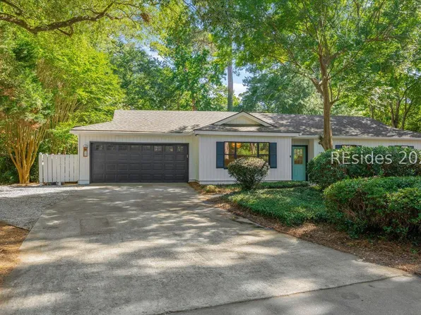 20 Kings Ct, Hilton Head Island, SC 29926