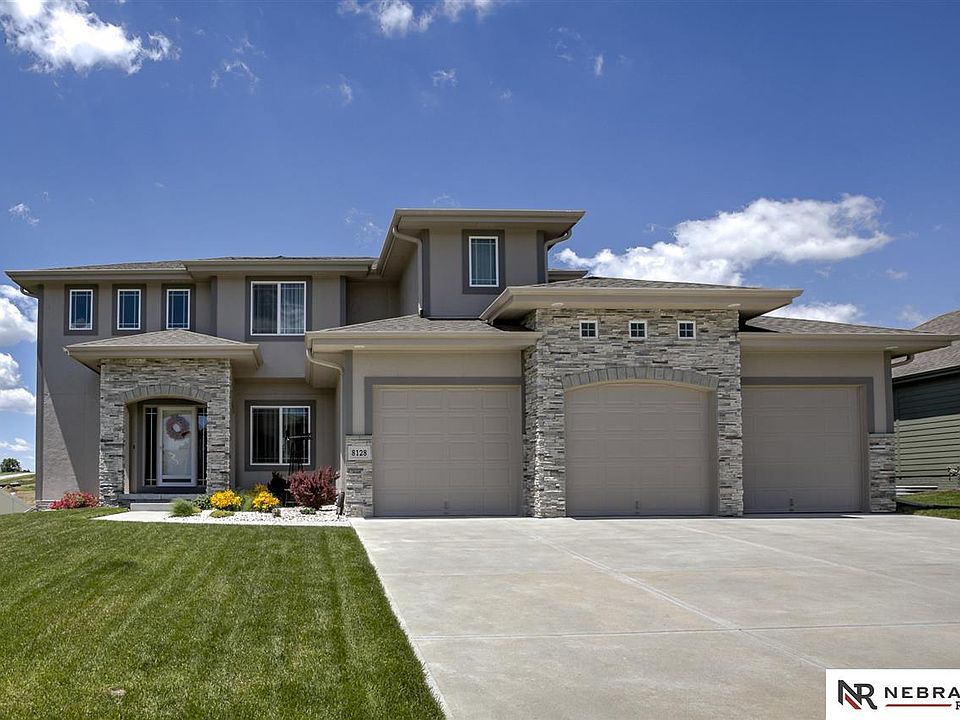 1st image of 8128 S 194th St