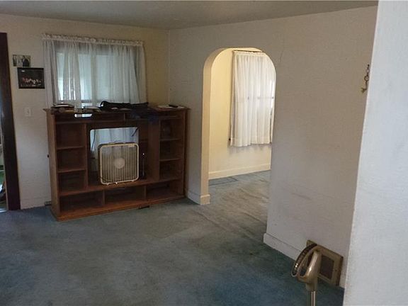 3rd image of 481 Columbus St