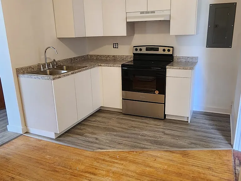 402 N Maryville St #1 — Photo 1