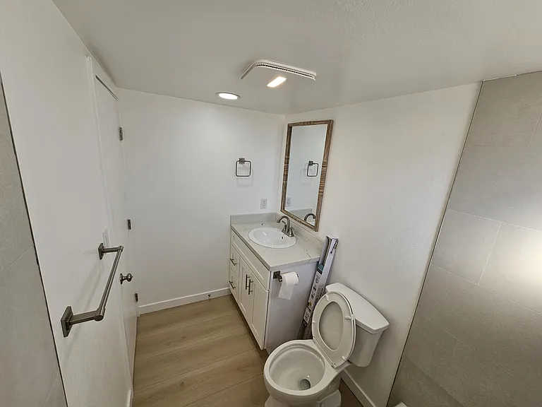 459 E Orange Grove Ave #F — Photo 23
