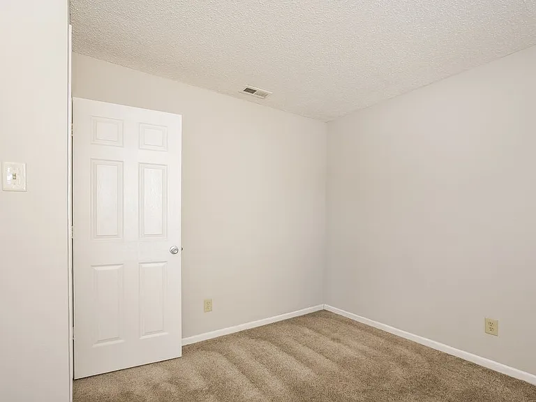 10860 Wymm Ln — Photo 15
