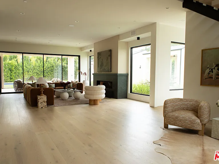 5064 Encino Ave — Photo 12