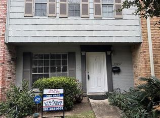 7925 Grove Ridge Dr, Houston, TX 77061